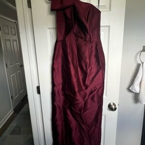 Elegant Burgundy Evening Gown